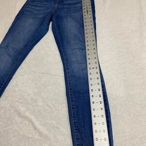 Universal Thread & Goods Mid Rise Skinny Blue women Jeans size 6/28R. SKU104